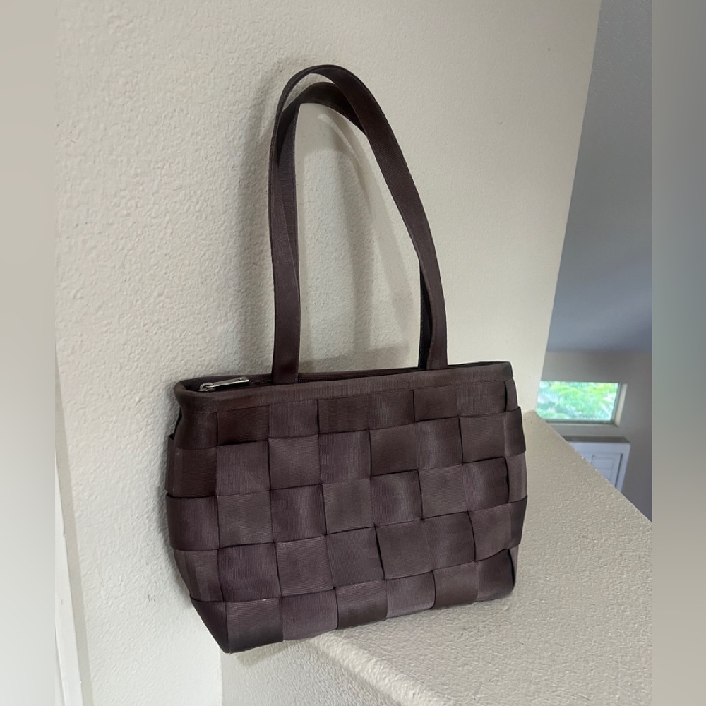 - Harveys Seatbelt Large Brown Cross Woven Drop Handle Tote Purse Satchel …